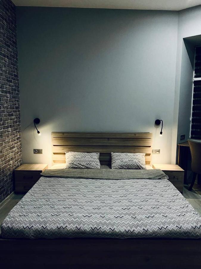 Apartments Pekarska Centr - Світло Є! Lviv Bagian luar foto