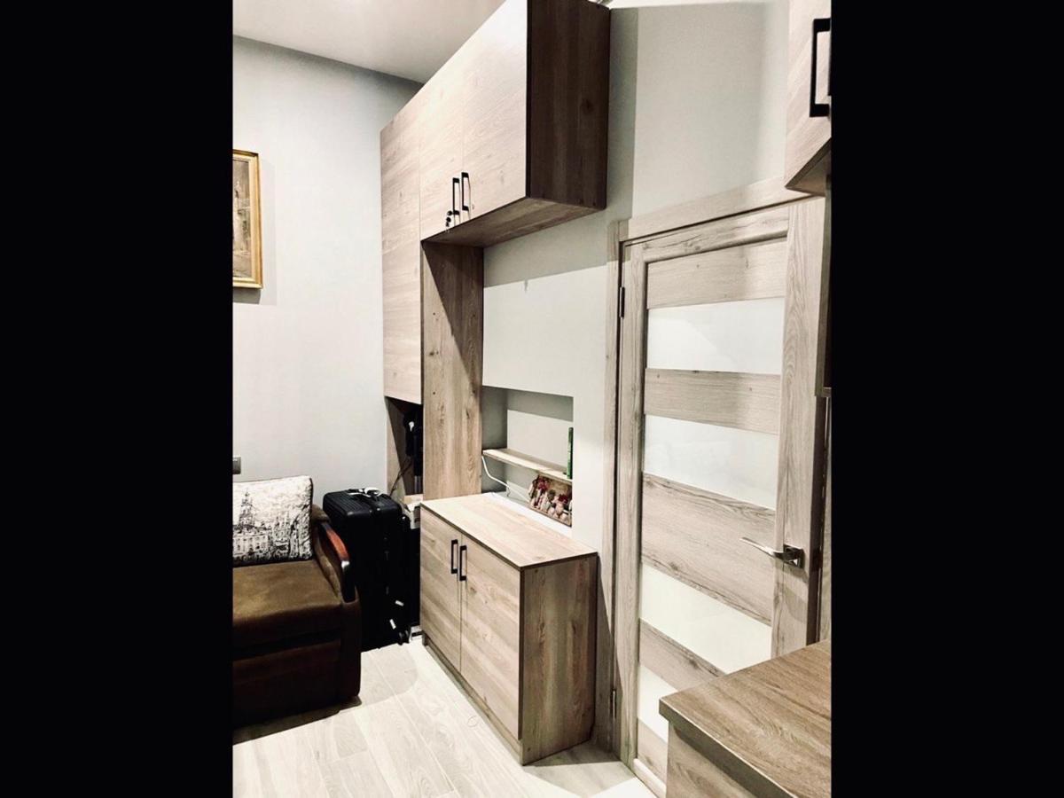 Apartments Pekarska Centr - Світло Є! Lviv Bagian luar foto