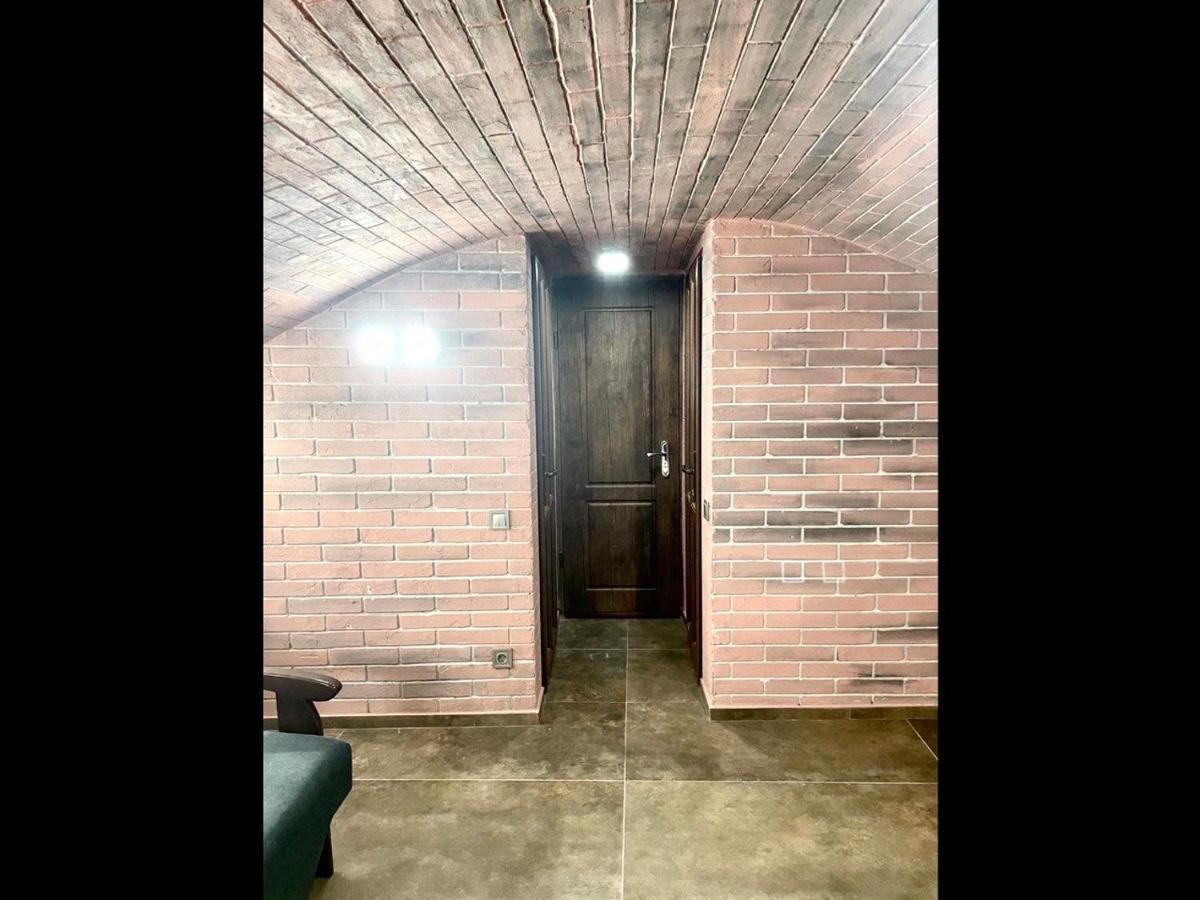 Apartments Pekarska Centr - Світло Є! Lviv Bagian luar foto