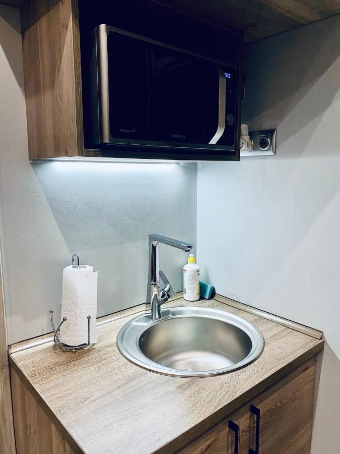 Apartments Pekarska Centr - Світло Є! Lviv Bagian luar foto