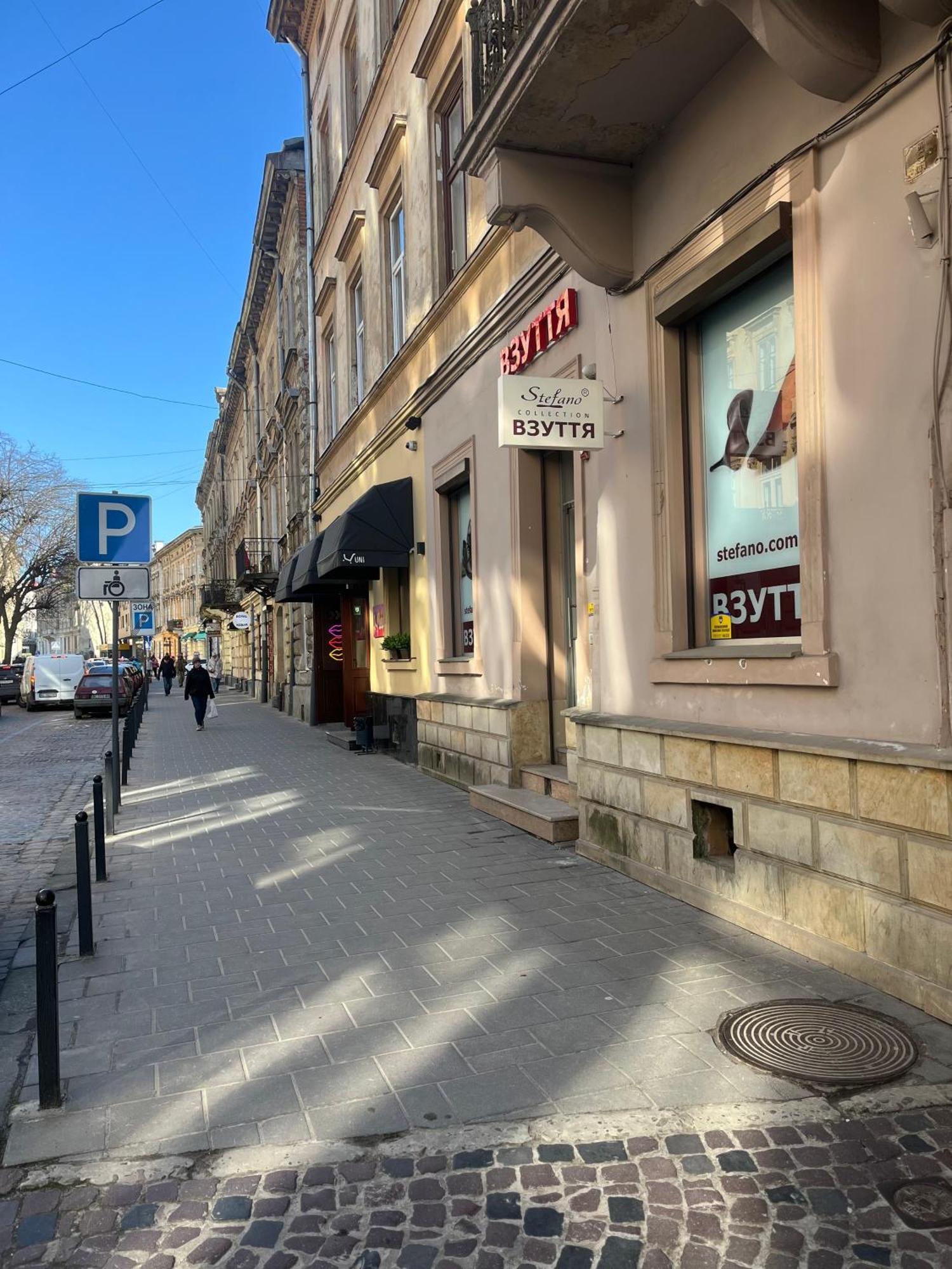 Apartments Pekarska Centr - Світло Є! Lviv Bagian luar foto