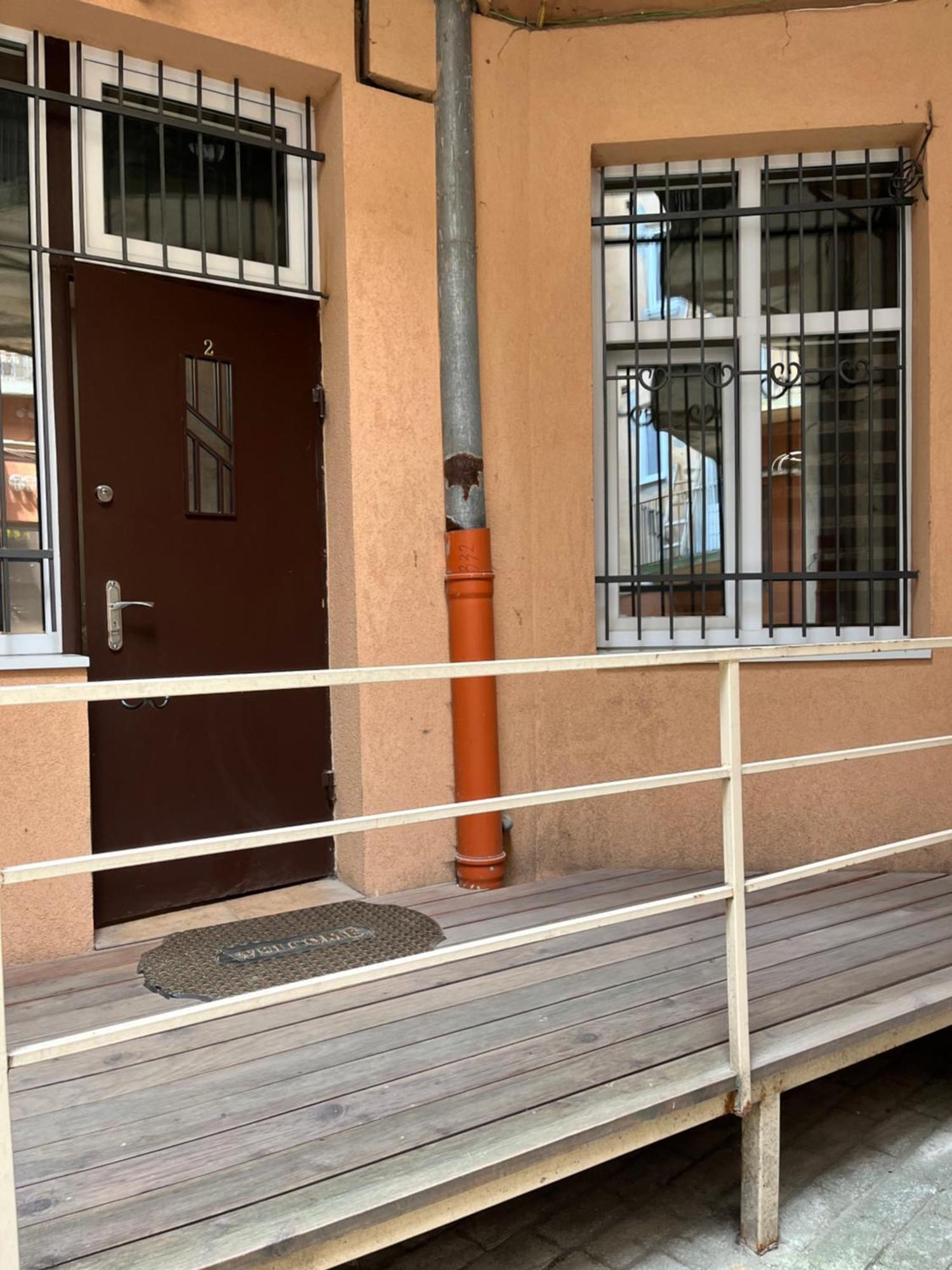 Apartments Pekarska Centr - Світло Є! Lviv Bagian luar foto